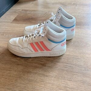 Big Girls Adidas High tops. Size 6.5.